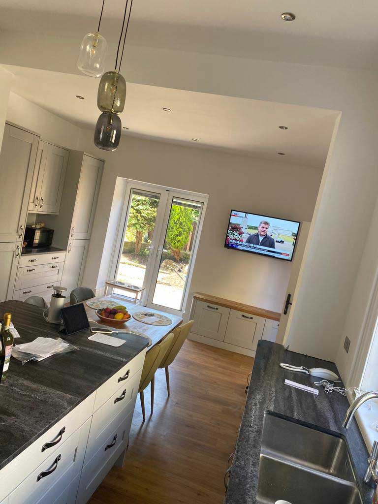 Open-plan kitchen diner